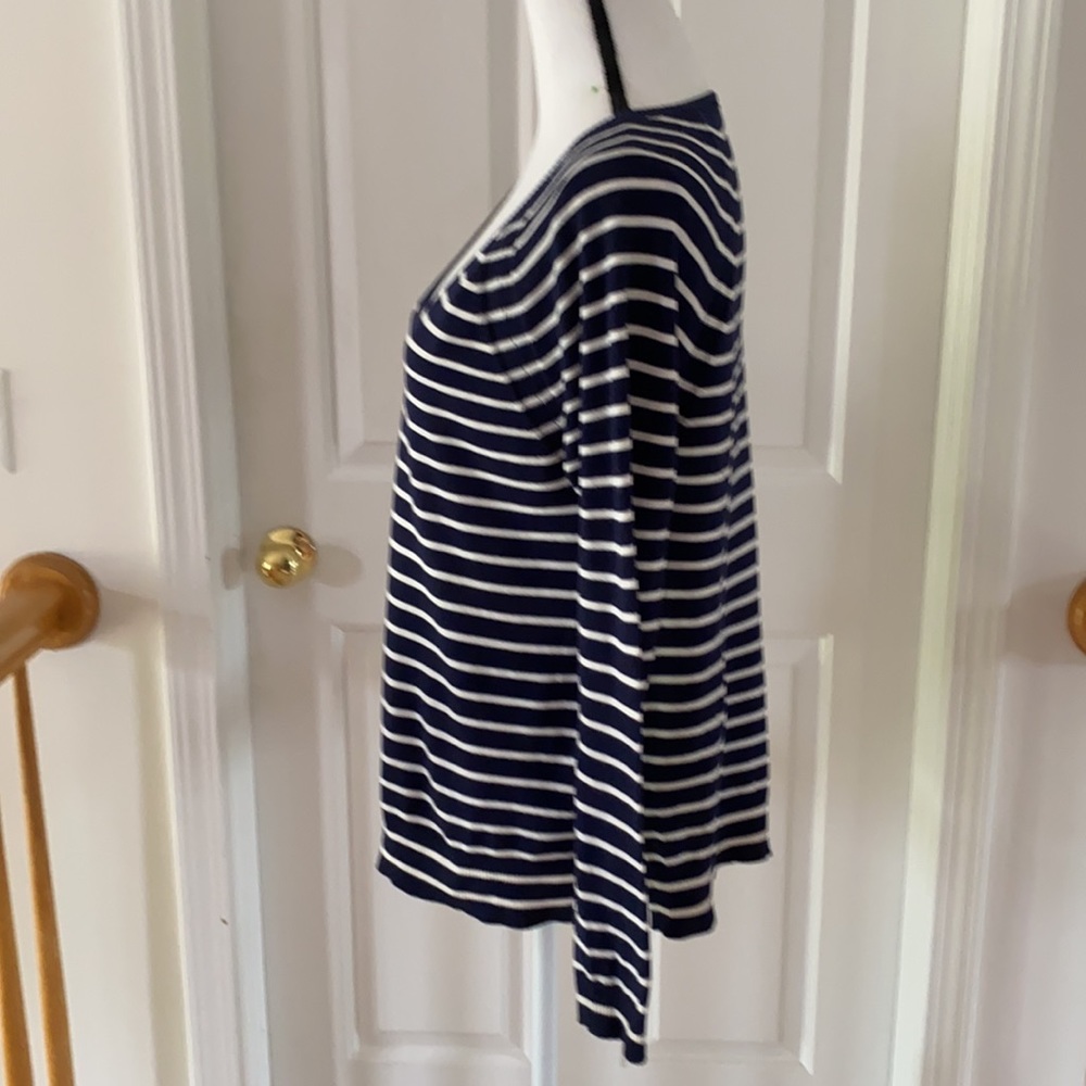 15:07 GAP Stripe Sweater (Thin/light weight) - Picture 4 of 12